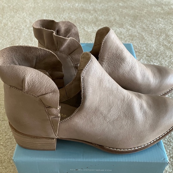 Seychelles Renowned Bootie Taupe Size 37.5 - Picture 3 of 16